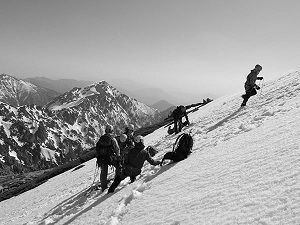 木曽駒ヶ岳山行直下での訓練風景
