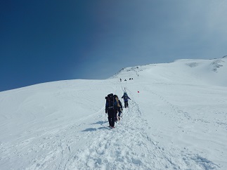 雄山東尾根から入山