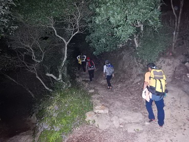 城山への途中