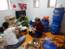 ABCから上部は日本食100ｋｇをコンポ<br>「山田会長宅にて」